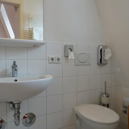 Ambert Отель 3*