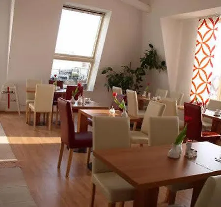 Ξενοδοχείο Ambert 3*