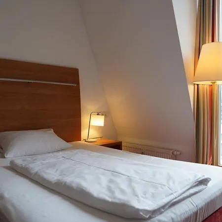 Ambert Hotel 3*